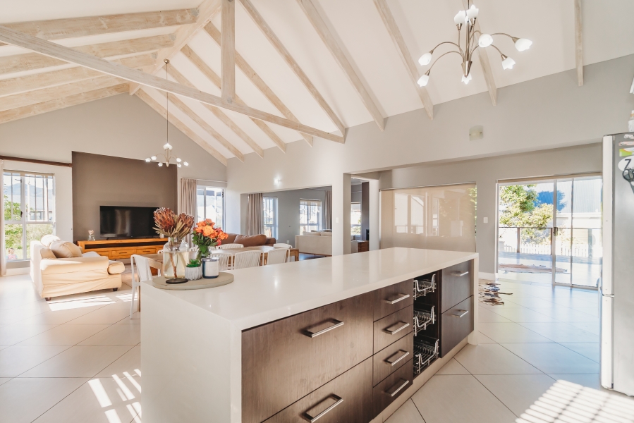 3 Bedroom Property for Sale in Kraaibosch Country Estate Western Cape